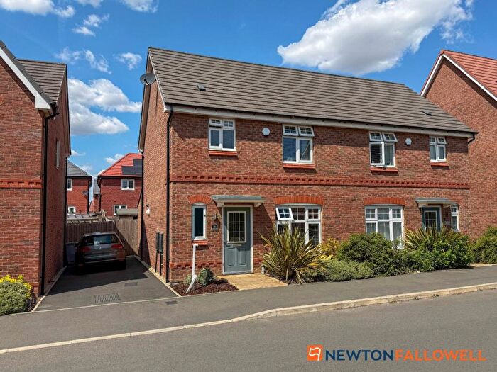 3 Bedroom Semi Detached House For Sale In Marigold Way, Newark, NG24