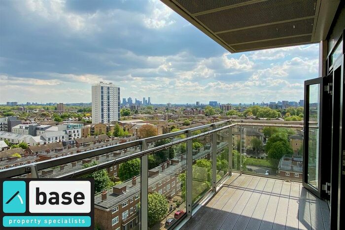 3 Bedroom Flat To Rent In Beechwood Road, Dalston, London, E8