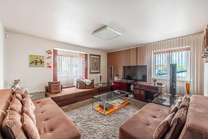 2 Bedroom Flat For Sale In Neptune Road, Harrow, HA1