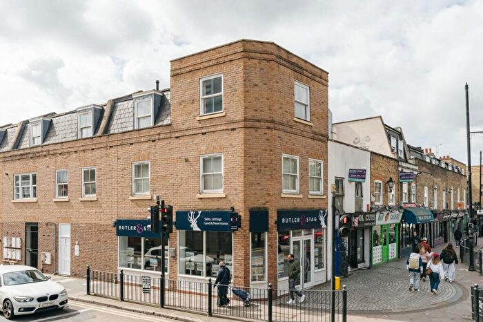 1 Bedroom Apartment For Sale In St. Stephens Road, London, E3