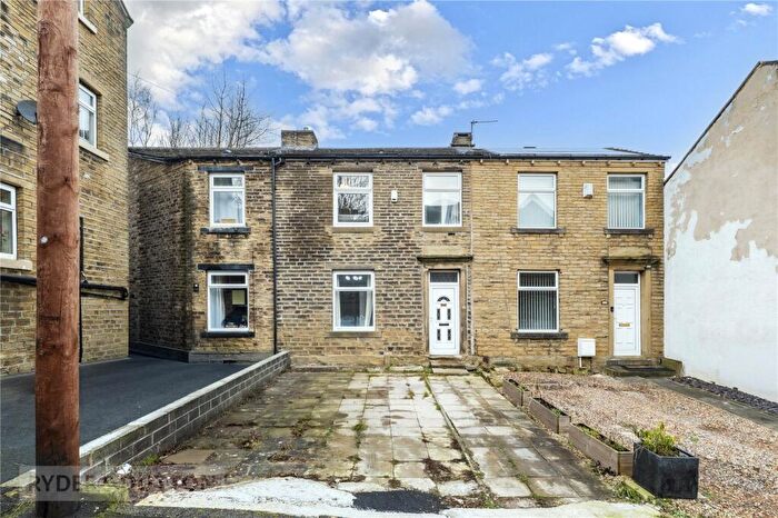 2 Bedroom Terraced House For Sale In Church Lane, Moldgreen, Huddersfield, West Yorkshire, HD5