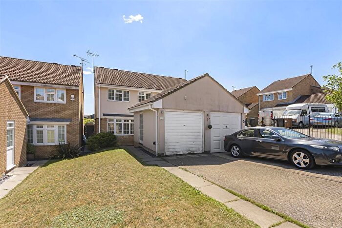 3 Bedroom Property For Sale In Delfcroft, Ware, SG12