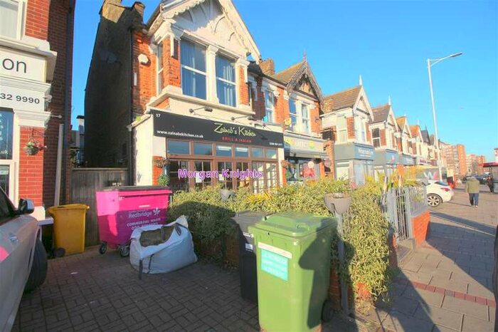 2 Bedroom Apartment To Rent In Cambridge Park, London E11