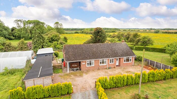 3 Bedroom Detached Bungalow For Sale In Thorpe Road, Firsby, PE23