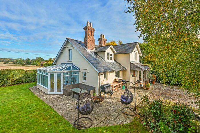 3 Bedroom Cottage For Sale In Hothfield, Rippers Cross, TN26