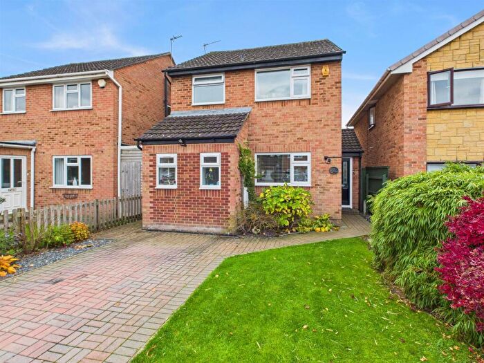 3 Bedroom Detached House For Sale In Sivell Close, Gloucester, GL2