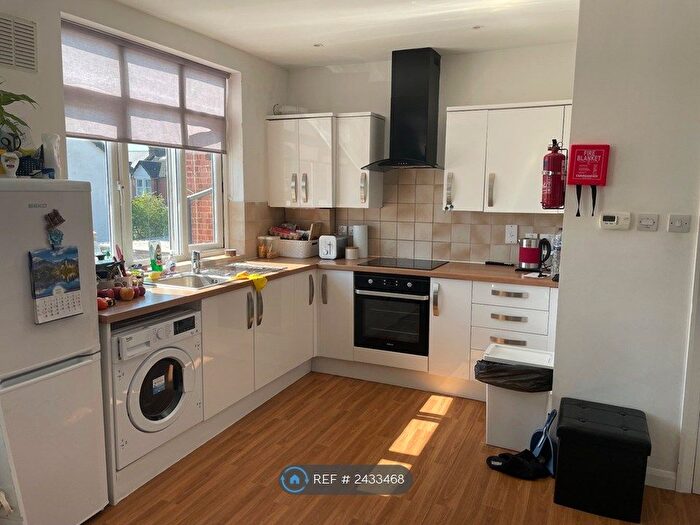 1 Bedroom Flat To Rent In Burlington Road, New Malden, KT3