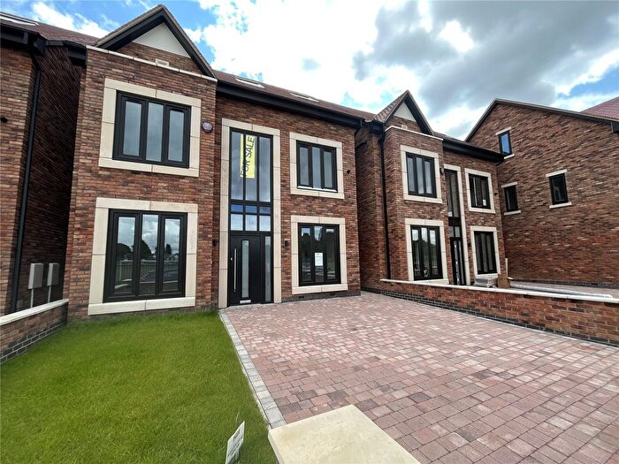 5 Bedroom Detached House To Rent In Coleshill Meadow, Birmingham, B36