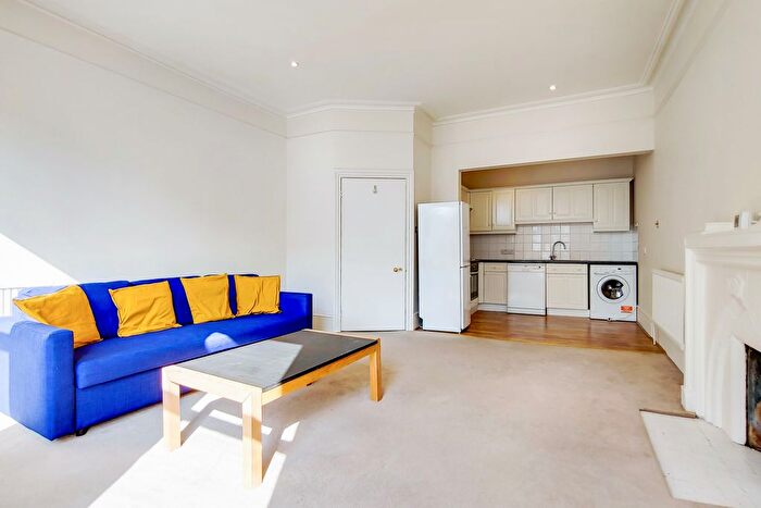 2 Bedroom Flat To Rent In Southwell Gardens, South Kensington, London, SW7