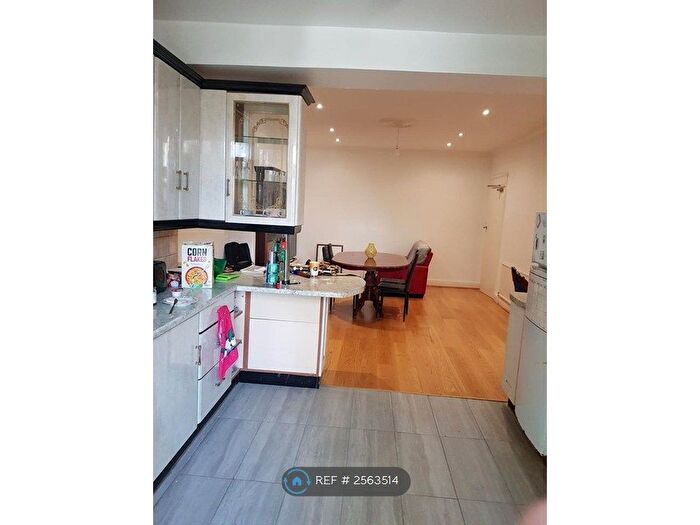 1 Bedroom Flat To Rent In Staverton Road, London, NW2