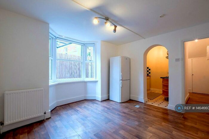 2 Bedroom Flat To Rent In Stork Road, London, E7
