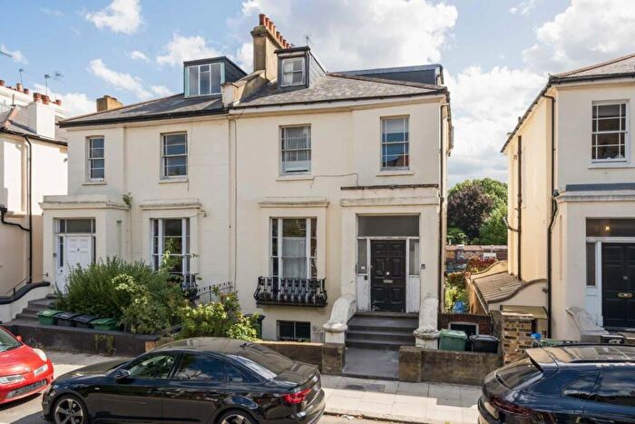 2 Bedroom Flat For Sale In Belsize Road, West Hampstead, NW6