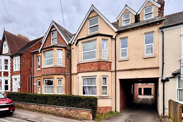 2 Bedroom Apartment For Sale In Fairacres Road, Iffley Fields, Oxford, OX4