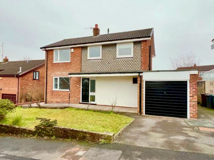 3 Bedroom Detached House To Rent In Moorside Road, Tottington, Bury, Lancashire, BL8