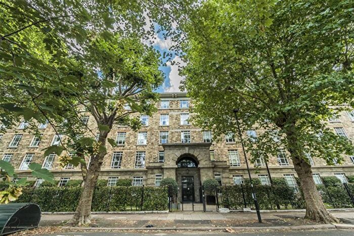 3 Bedroom Flat For Sale In Bromyard Avenue, Acton, W3