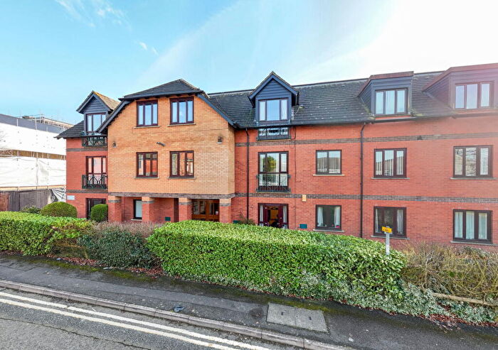 2 Bedroom Retirement Property For Sale In Oak Tree Court, Kettering, NN16