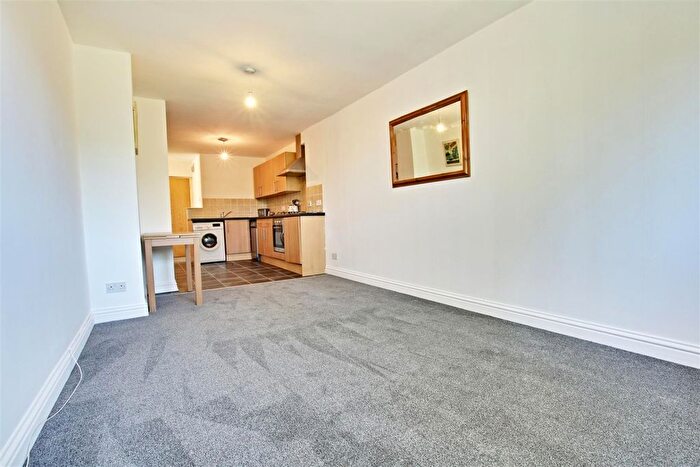 2 Bedroom Flat To Rent In Highland Road, Bromley, BR1