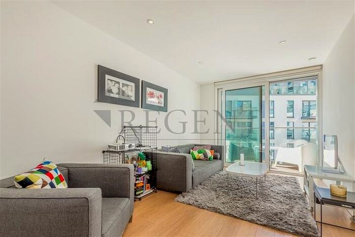 2 Bedroom Apartment To Rent In Waterhouse Apartments, Saffron Square, CR0