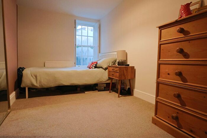 2 Bedroom Apartment To Rent In Garden Flat, Aberdeen Road, Bristol, BS6