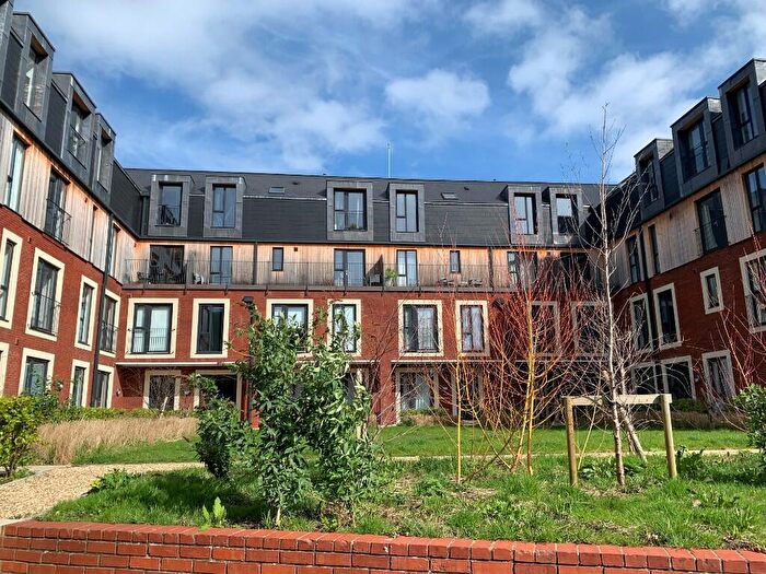 1 Bedroom Flat To Rent In Thackeray Lane, Godalming, Surrey, GU7