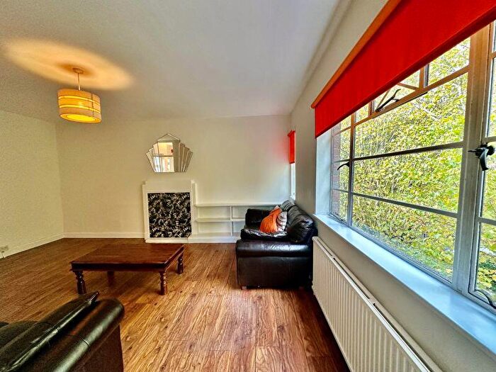 1 Bedroom Apartment To Rent In Broadlands, North Hill, Highgate, N6
