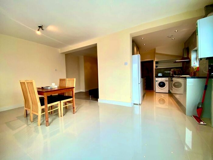 3 Bedroom Semi-Detached House To Rent In Carlton Avenue West, Wembley, HA0