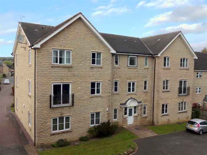 2 Bedroom Apartment To Rent In Cairn Avenue, Guiseley, Leeds, LS20
