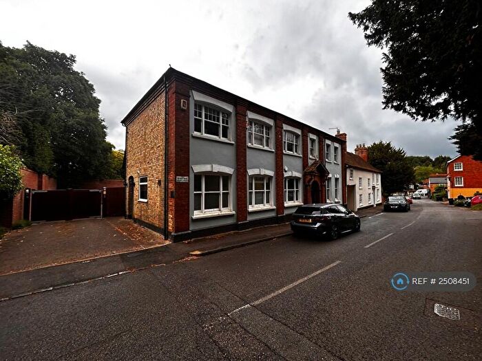 1 Bedroom Flat To Rent In Powage House, Aspley Guise, Milton Keynes, MK17