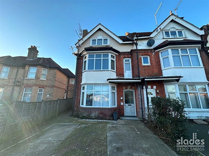 1 Bedroom Flat To Rent In Alumhurst Road, Westbourne, BH4