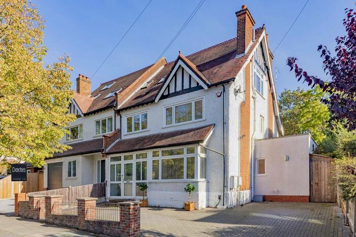 5 Bedroom Semi-Detached House To Rent In Crown Road, New Malden, KT3