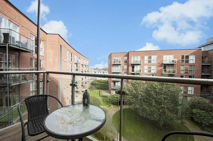 2 Bedroom Flat For Sale In The Heart, Walton-On-Thames, KT12