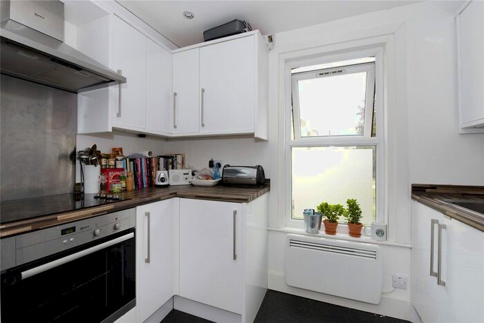 1 Bedroom Flat To Rent In Park Road, Crouch End, London, N8