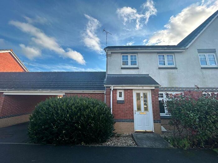 3 Bedroom Semi-Detached House To Rent In Aydon Gardens, Longbenton, Newcastle Upon Tyne, NE12