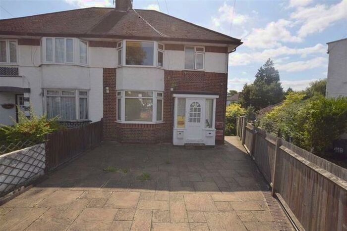 1 Bedroom Flat To Rent In Selborne Gardens, London, NW4