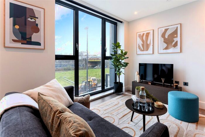 2 Bedroom Flat To Rent In Uncle Leeds, Whitehall, LS12