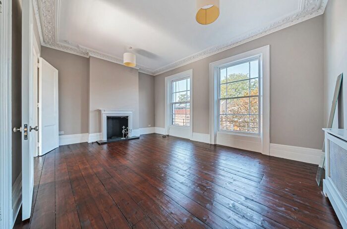 3 Bedroom Flat To Rent In Belsize Road, South Hampstead, London, NW6