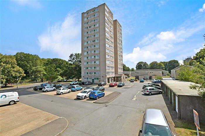 2 Bedroom Flat For Sale In The Drive, Great Warley, Brentwood, Essex, CM13