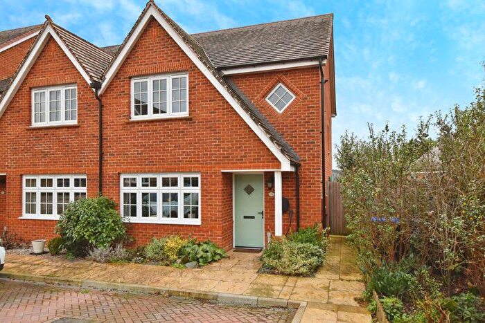 3 Bedroom Semi Detached House For Sale In Jones Close, Wilton ***Video Tour***, SP2