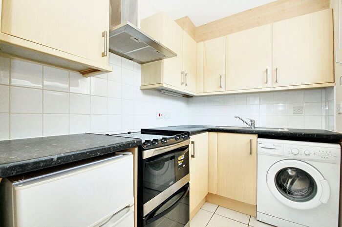 1 Bedroom Flat To Rent In Clarkes Drive, Uxbridge, UB8