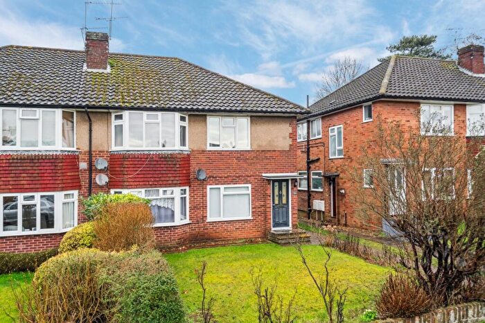 2 Bedroom Apartment For Sale In Pennylets Green, Stoke Poges, SL2