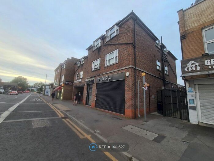 1 Bedroom Flat To Rent In High Street, Waltham Cross, EN8