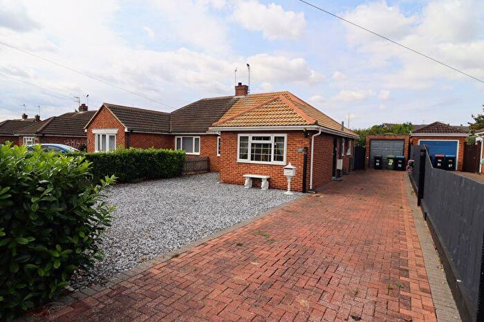 2 Bedroom Semi-Detached Bungalow For Sale In Shenley Road, Milton Keynes, MK3