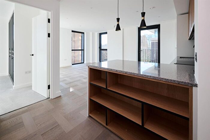 2 Bedroom Flat To Rent In Merino Gardens, London Dock, Wapping, E1W