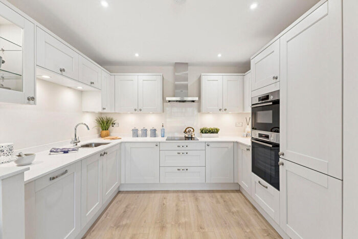 3 Bedroom Semi-Detached House For Sale In Bramall Place, Bowling Alley, Crondall, GU10