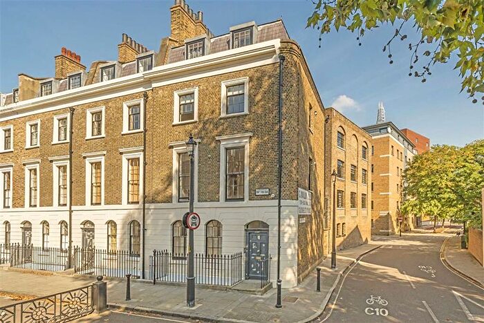 1 Bedroom Flat For Sale In Trinity Church Square, London Bridge, SE1