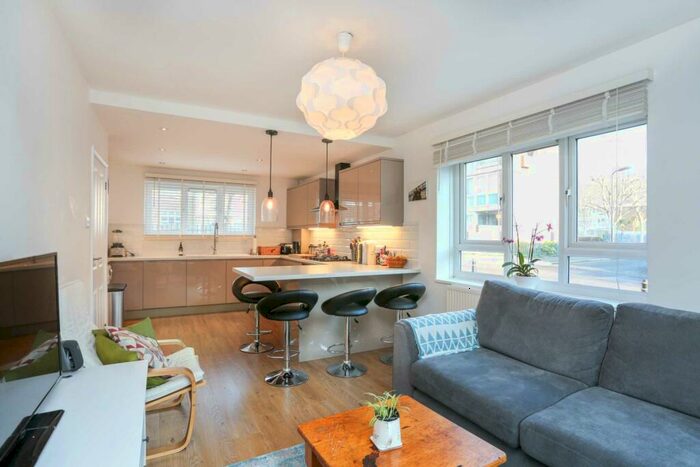 2 Bedroom Apartment To Rent In Anderson Road, Hackney, E9