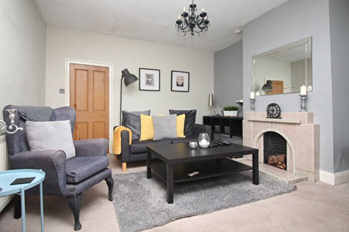 2 Bedroom Terraced House To Rent In Halifax Rd, Brighouse, HD6