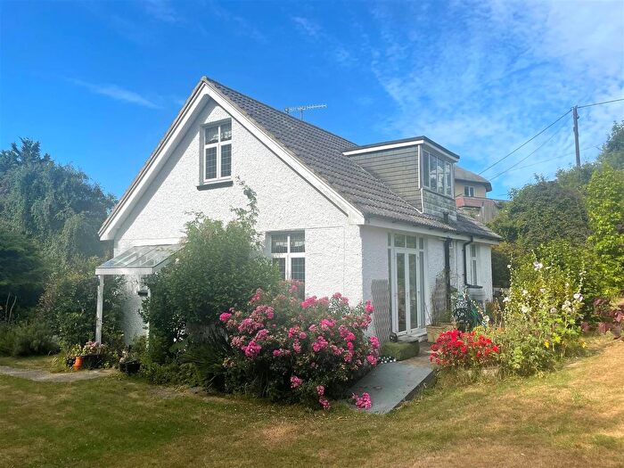 3 Bedroom Property For Sale In Ash Grove, Luccombe, PO37