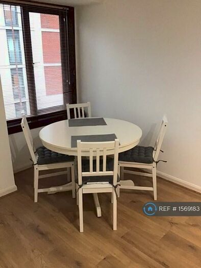 1 Bedroom Flat To Rent In Lochrin Place, Edinburgh, EH3