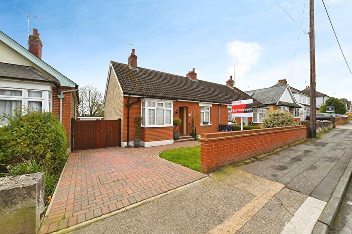 2 Bedroom Bungalow For Sale In Clare Road, Braintree, Essex, CM7